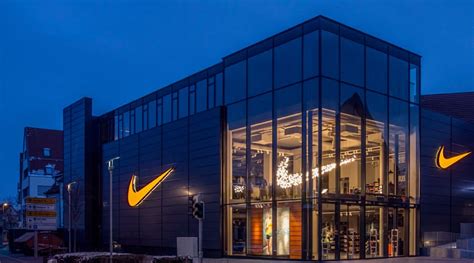 metzingen nike store schuhe|Nike Factory Store Metzingen. METZINGEN, DEU..